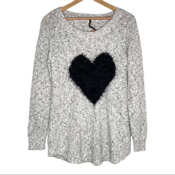 Molly Bracken Black and White Fuzzy Heart Crewneck Sweater NWOT - Picture 1 of 7